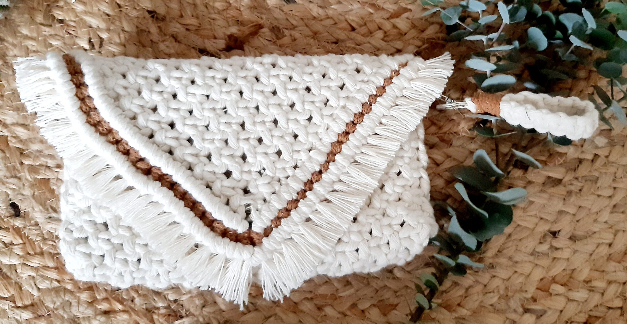 Pochette en macramé